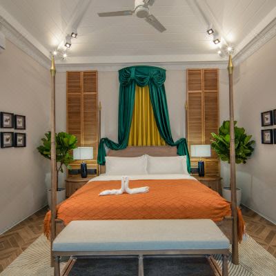 雨果大床套房『浪漫星空顶|复古浴缸|观景阳台|藤编吊椅|独享漂浮早餐』