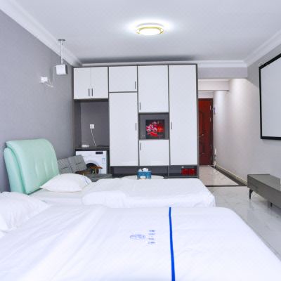 北欧投影亲子家庭房