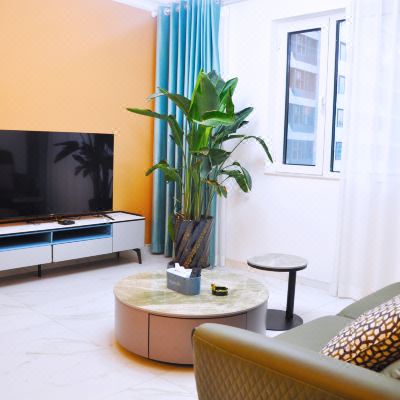 温馨三居家庭房