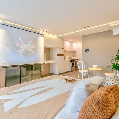 法式布蕾大床房（高清投影）