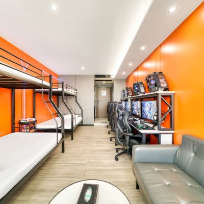 开心吃鸡四人组[网吧钻石特权]