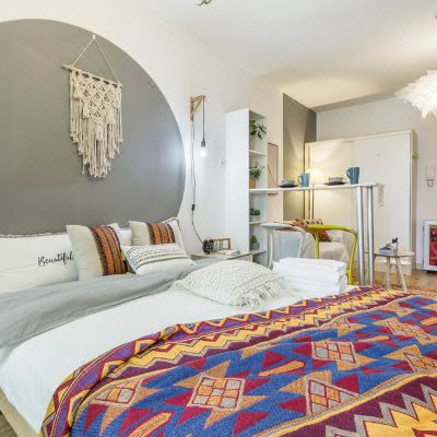 简·舒适大床房