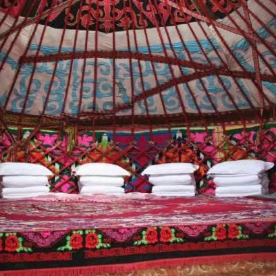 传统蒙古包（公共卫浴）