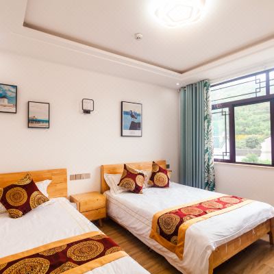 晨色•山景家庭房