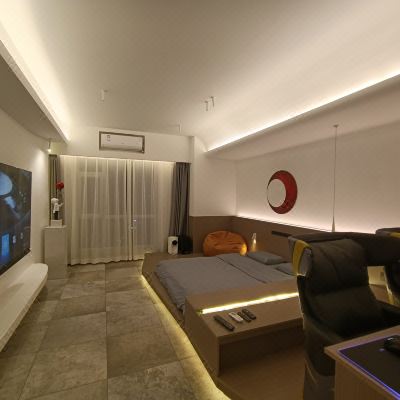 外星人Flamegoddess4K影院电竞双人间