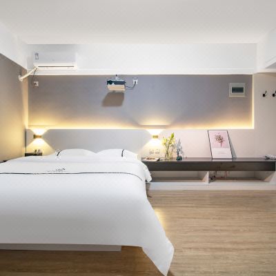 巨幕幻影大床房