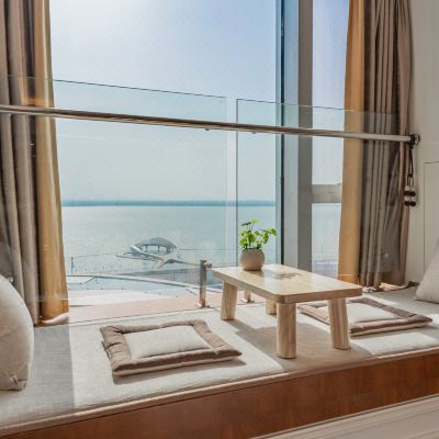 雅致全湖景大床房