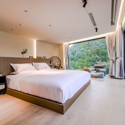 鸣珂山景大床房