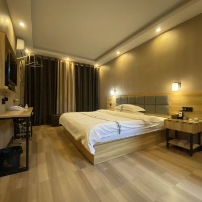 豪华江景大床房