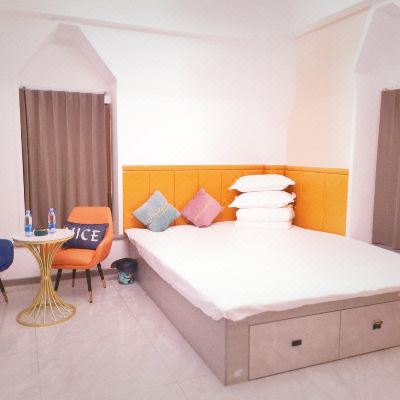 甜橙loft自助欢乐满屋（观景双床房）