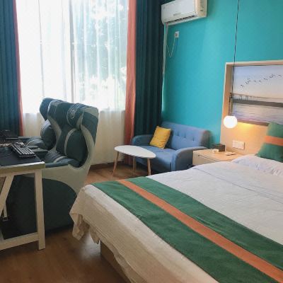 浓情蜜意电竞情侣房