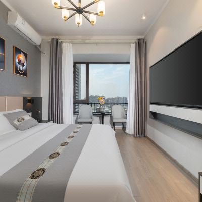 舒适巨屏大床房(65寸电视)