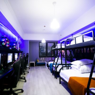 电竞四人间[RTX3070 +2K144hz屏+G402鼠标]