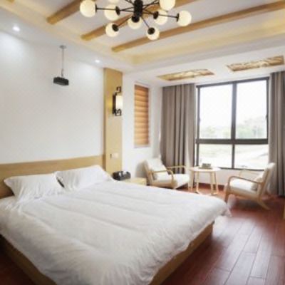 堤畔（投影房）