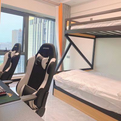 上铺的兄弟双人间