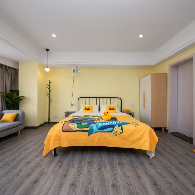 小黄鸭主题影院房