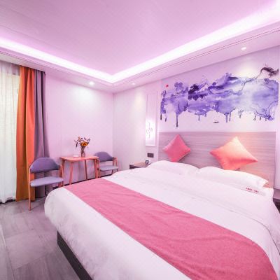 智能轻奢大床房