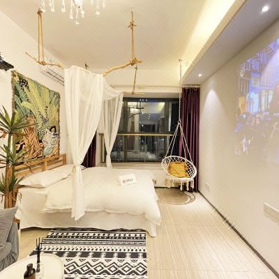 初见巨幕投影大床房