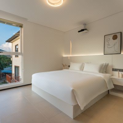 未晚巨幕影院大床房