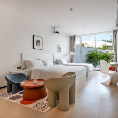 山景巨幕影院亲子房