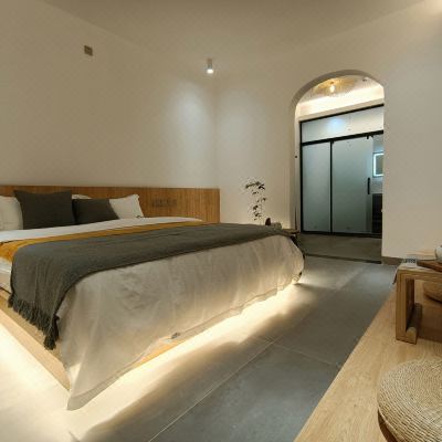 十里山湖·山景浴缸大床房