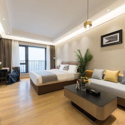 丽致大床房（烘干洗衣机+电视投屏）