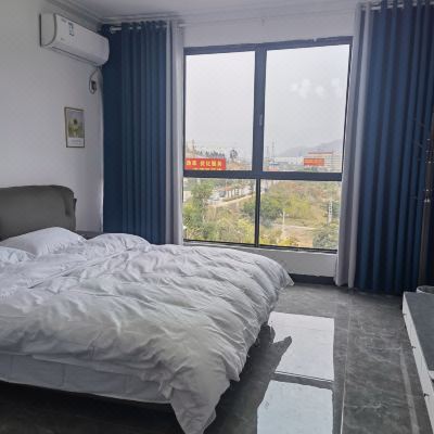 山景大床房