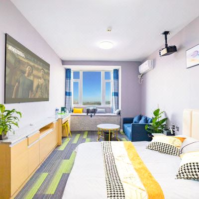 海景投影大床房(支持手机投屏+带影视会员)