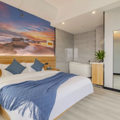 岸边全景大床房