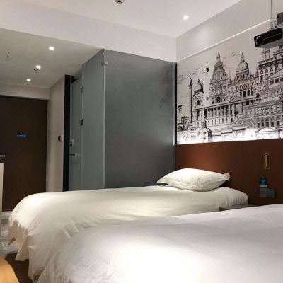 影院标准双床房