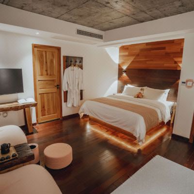 安平乐•豪华亲子房（亲子浴缸+宝格丽床垫+原木手工家具）