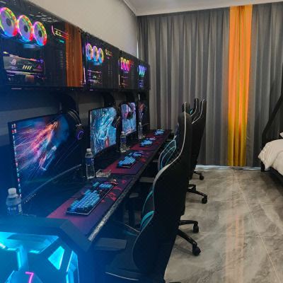 电竞激战四人间[NVID3070Ti显卡光线追踪+cpuit el酷睿i712700f内存32G5代内存+32寸AOC 155HZ显示器]
