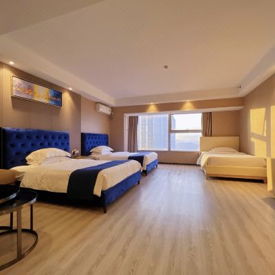 雅致城景亲子房（三床）