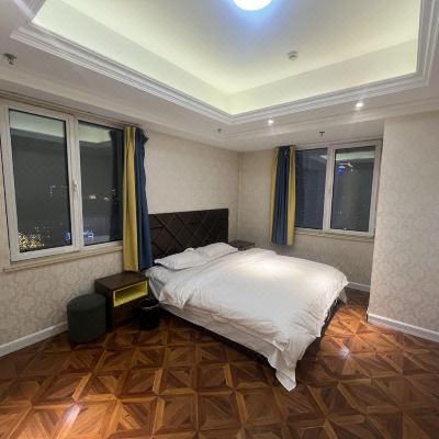 豪华商务套房大床房