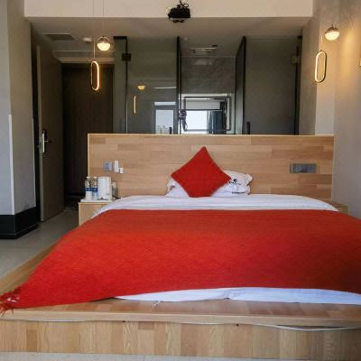 IMAX全汐巨幕投影电竞大床房