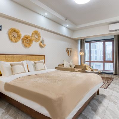 甄选百寸巨幕超清影音房(房型随机）