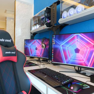 动漫电竞三人间