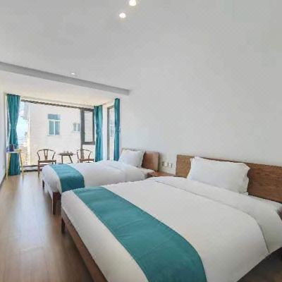 龙凤头豪华双人房(205)