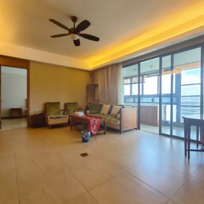 高层榻榻米两室一厅（客厅空调+独立厨房）