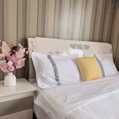 简约时尚大床房