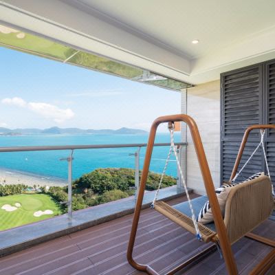 云邸2房1厅1厨1卫2阳台全海景套房（高层无遮挡全海景+极米巨幕影音+观山海高尔夫景+冰箱+洗衣机+厨房厨具家电齐全）