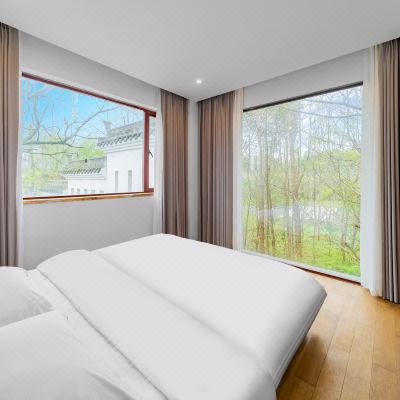 精致大床房（兰香荷韵9号）