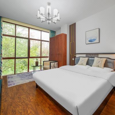 豪华大床房（幽兰香风5号）