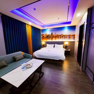 雅致豪华大床房