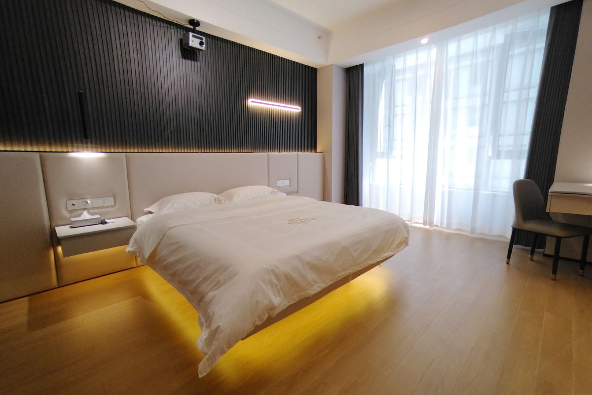  天下民宿 之 朵尔曼酒店(西安老城根汉城湖店) 