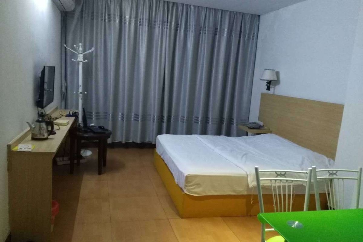  天下民宿 之 梧州欣华宾馆 