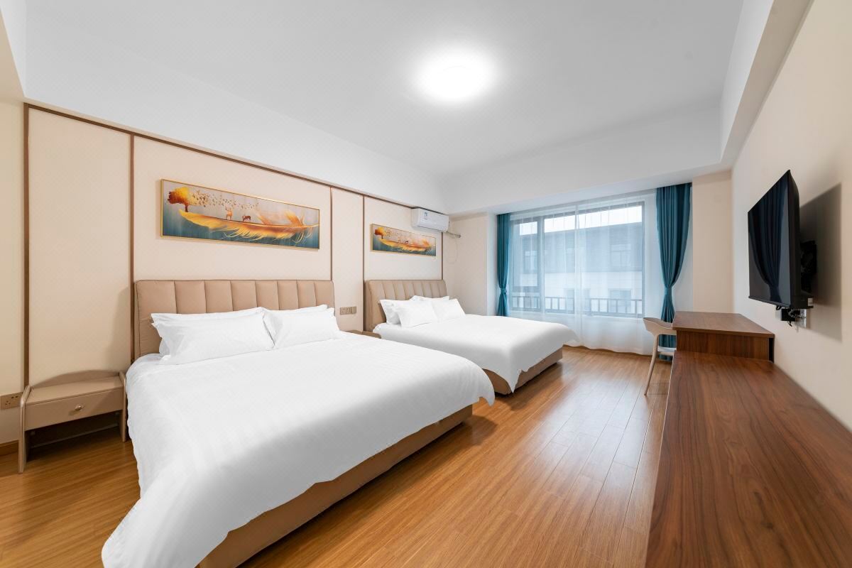  天下民宿 之 悦宿酒店(济南唐冶首创奥特莱斯店) 