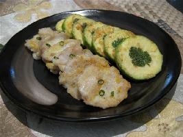 西葫芦、鱼肉煎饼