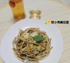 黄花菜炒鸡蛋