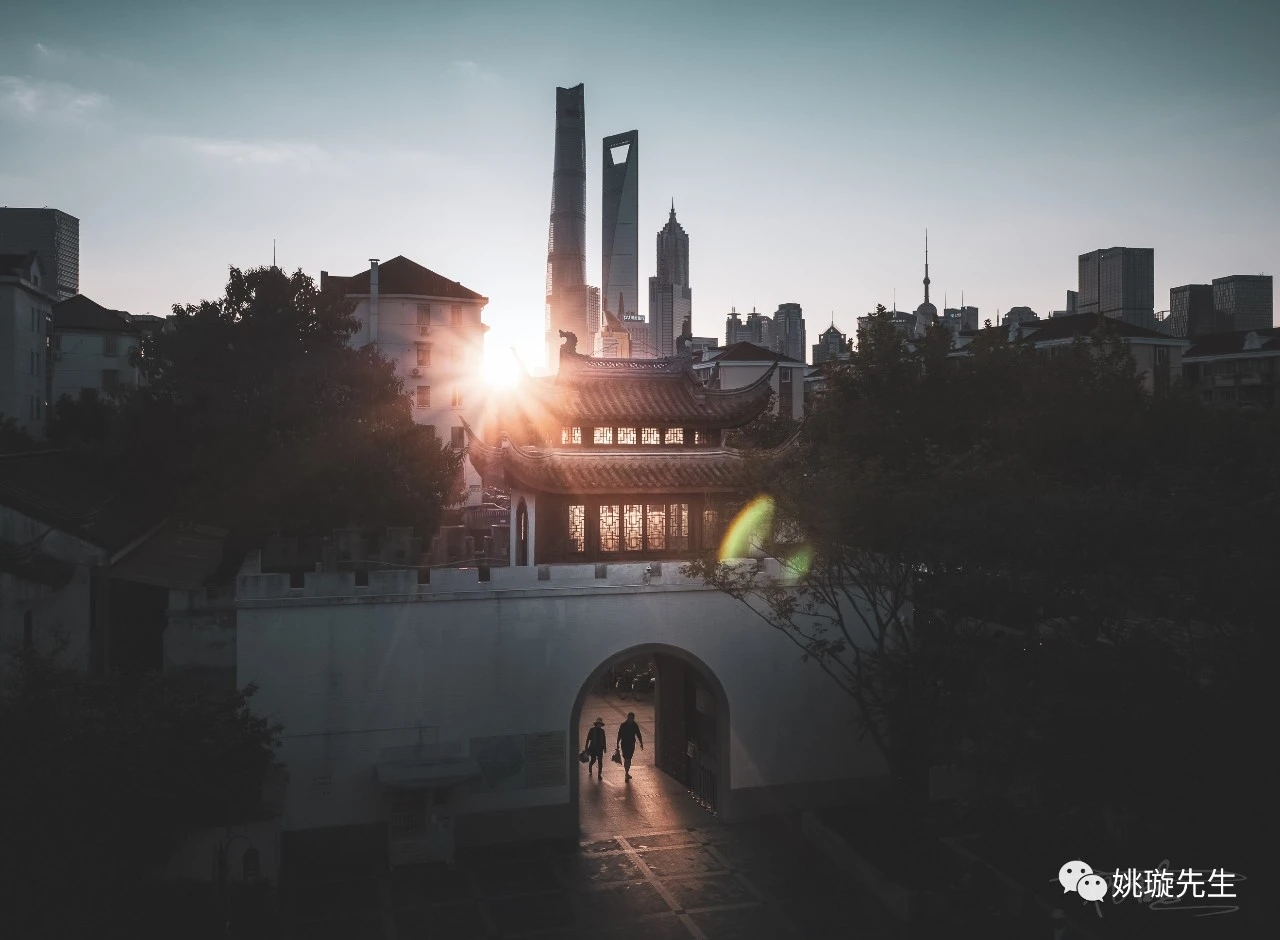 转一个大师的上海早晨照片